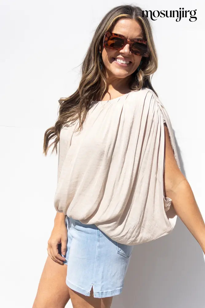 Heart Like A Truck Blouse - Papyrus